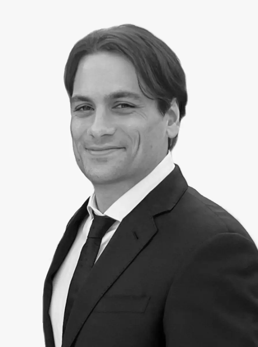 David Niknafs, Co-Founder | Visionary at RENOVA